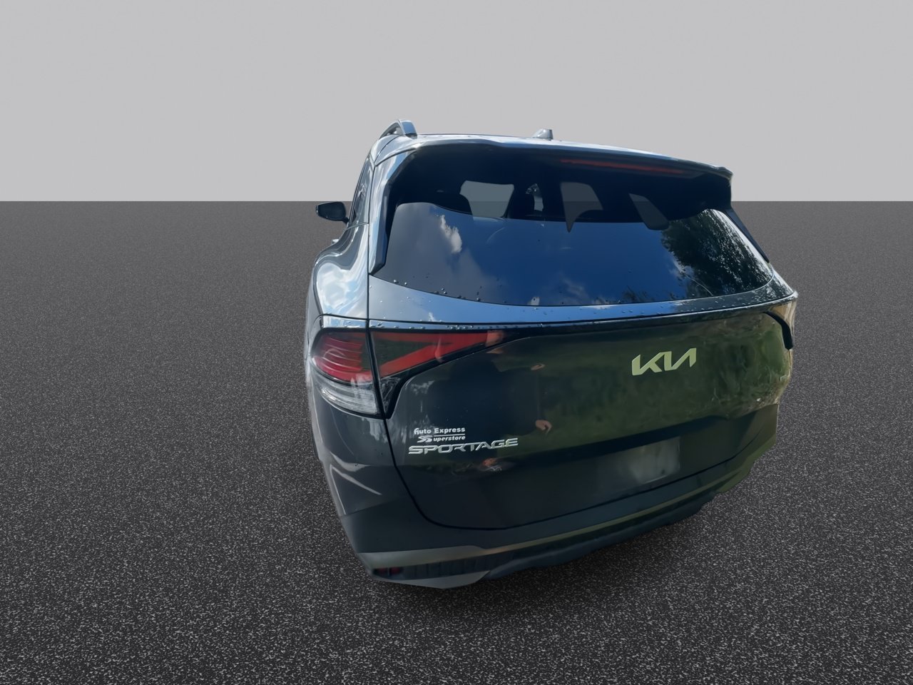 Used 2023 Gravity Gray Kia X-Line image 7
