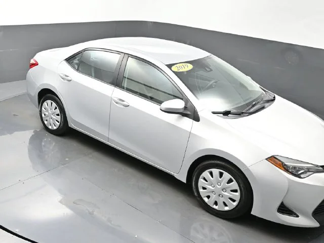 2019 Toyota Corolla LE - Photo 48