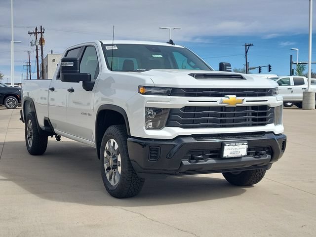 New 2026 Summit White Chevrolet Custom image 4