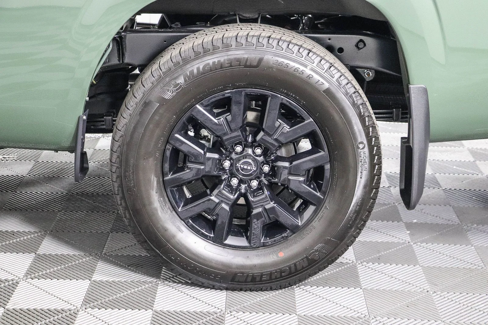 New 2027 Green Nissan SV image 12