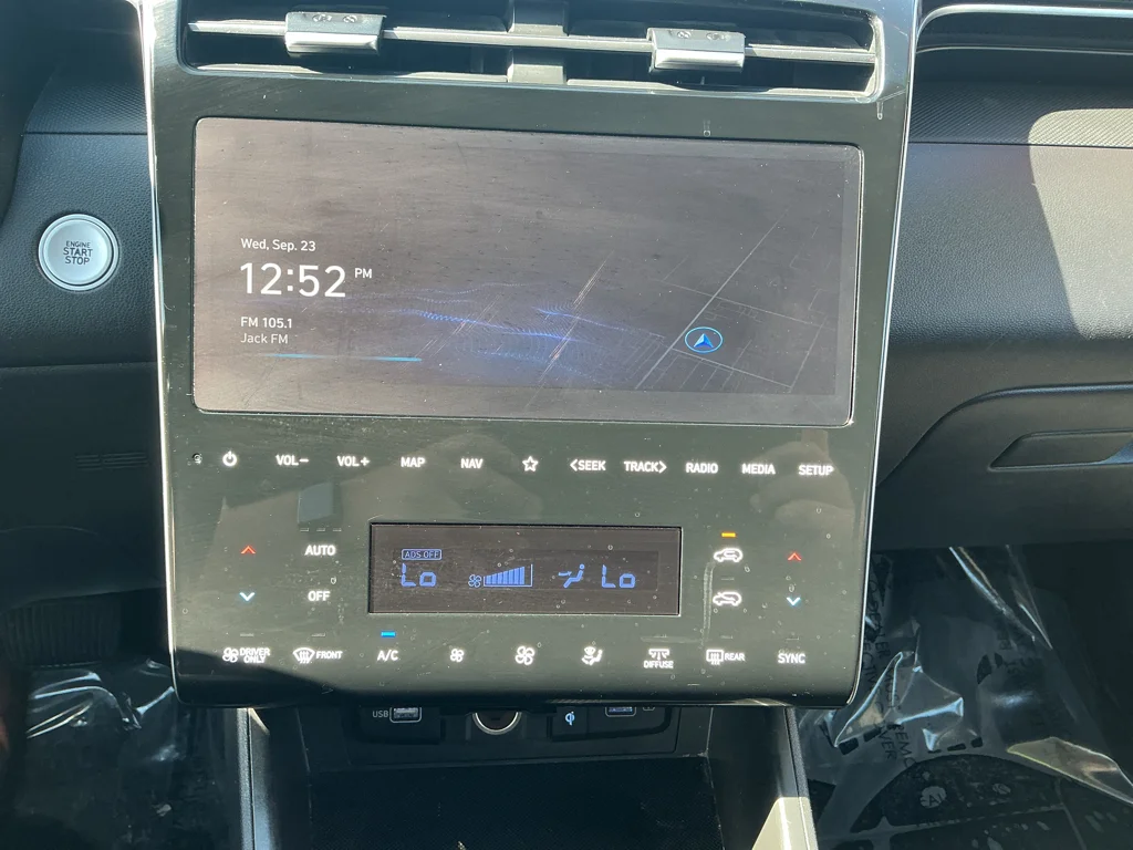 Used 2024 Shimmering Silver Hyundai Blue image 21