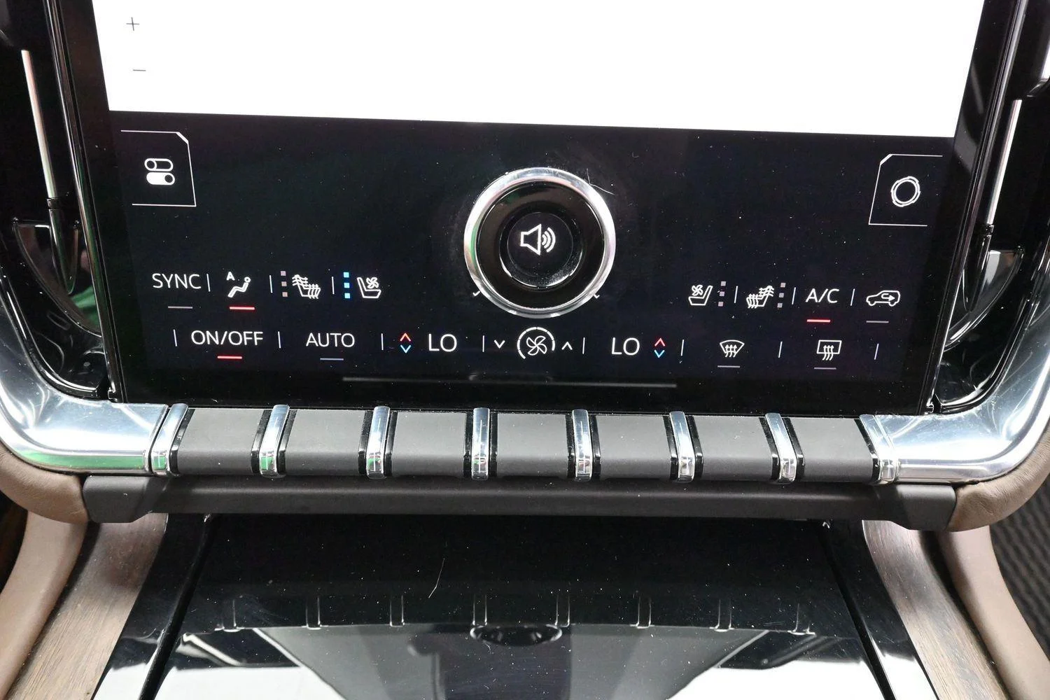 Used 2025 Volcanic Red Tintcoat GMC Denali Ultimate image 28