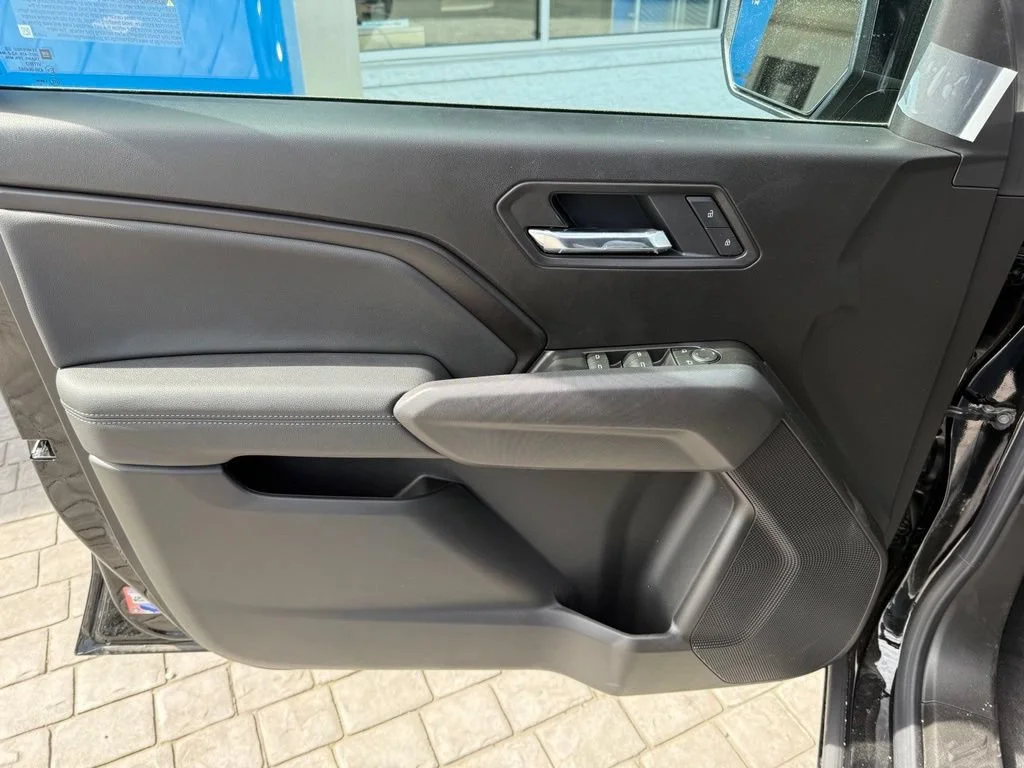 New 2026 Onyx Black GMC Elevation image 27