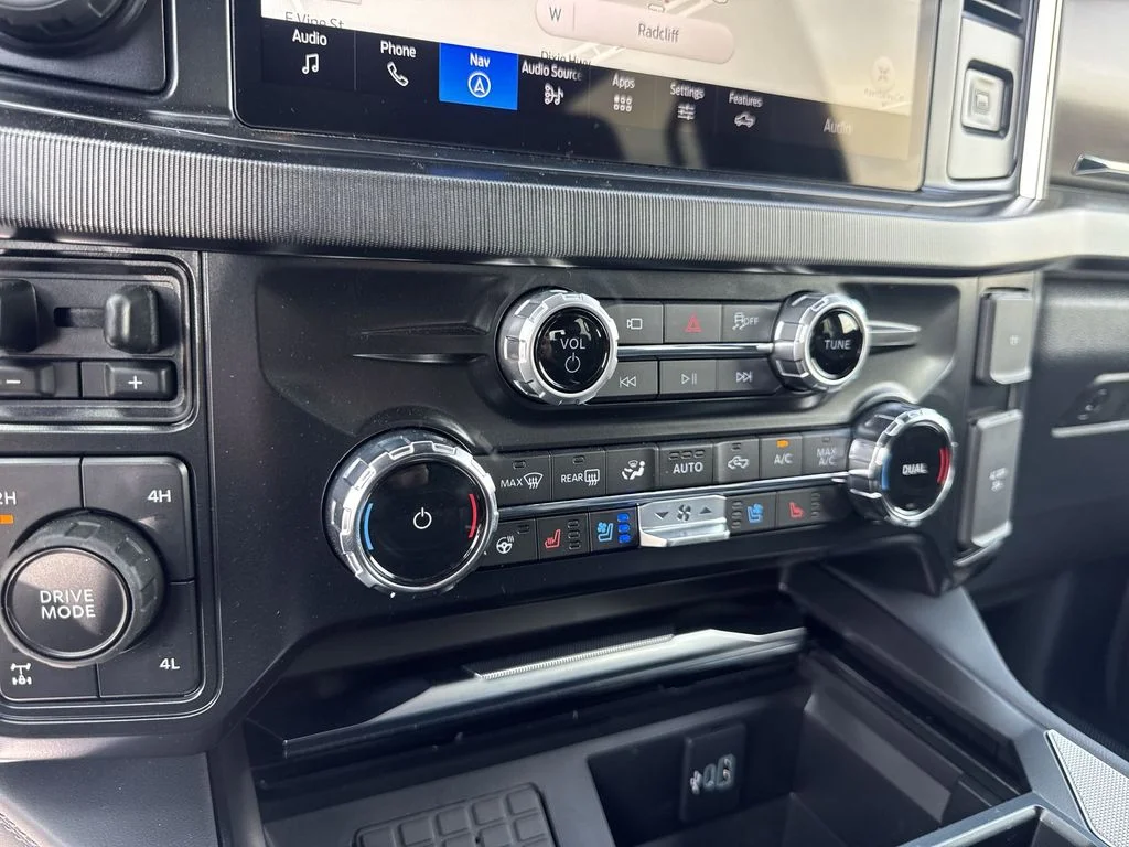 Used 2026 Gray Ford Platinum image 19