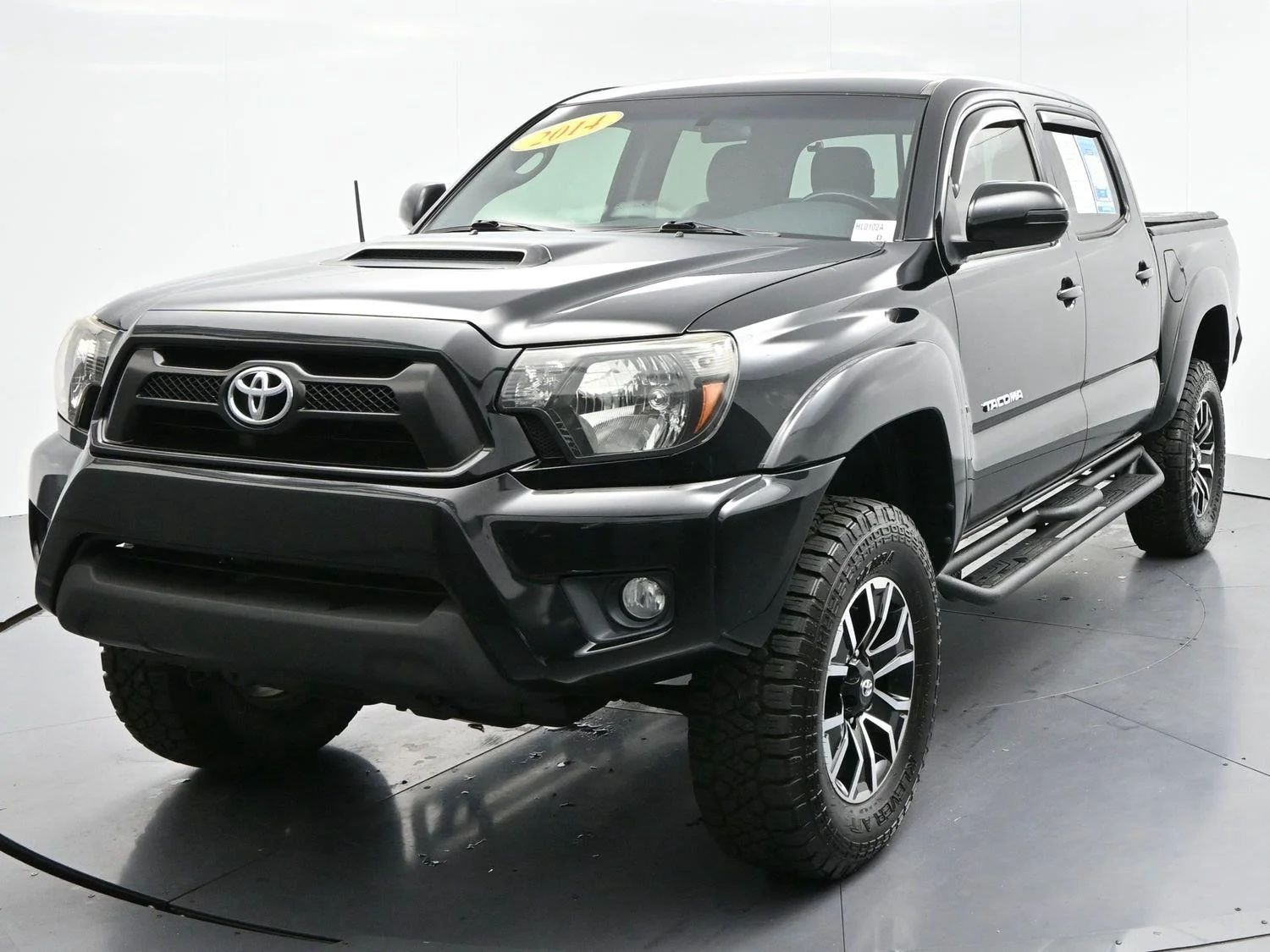 Used 2014 Black Toyota 4WD Double Cab V6 MT (Natl) image 3