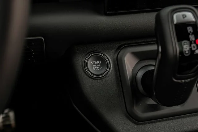 2025 Land Rover Defender V8 - Photo 25