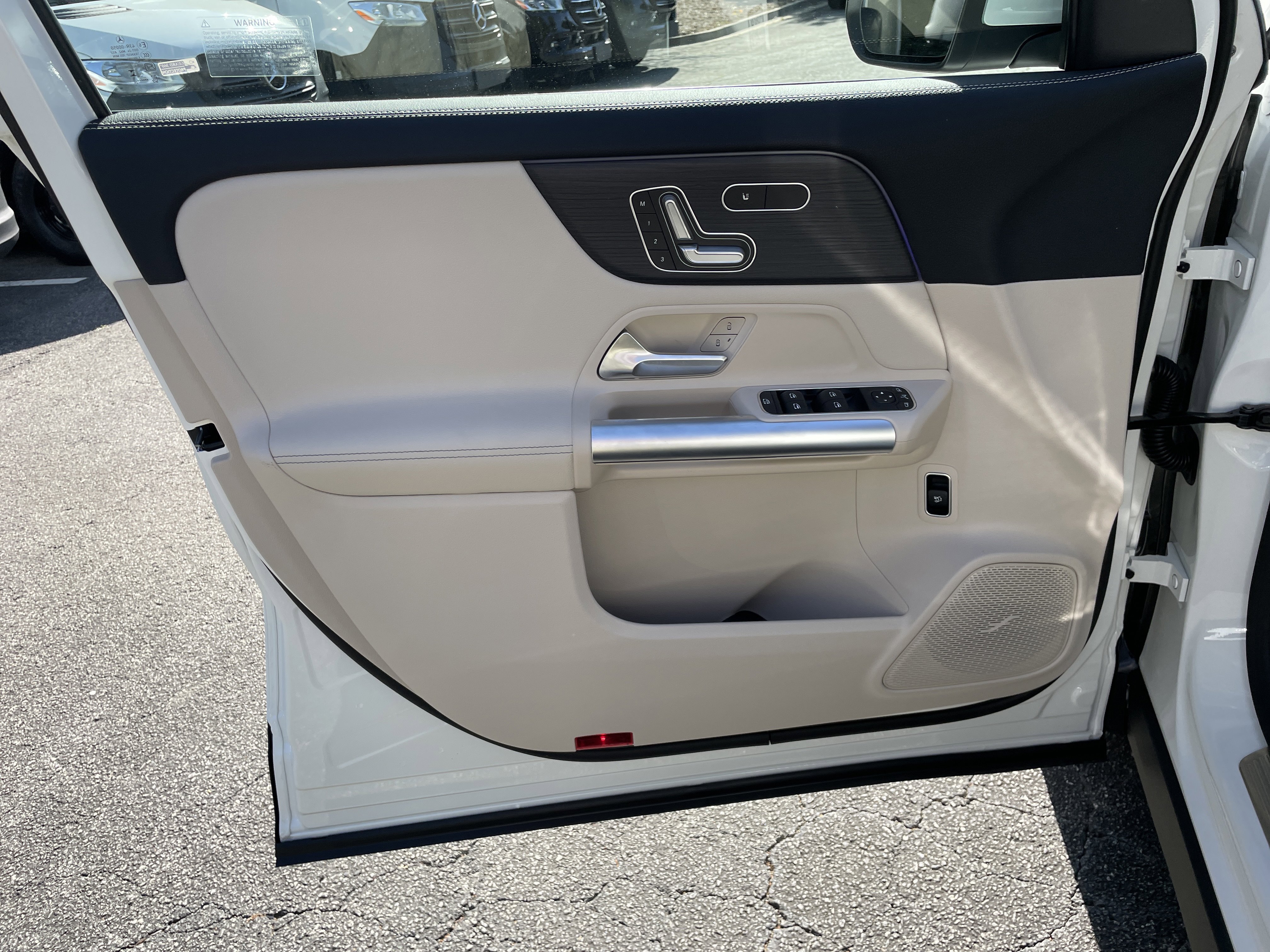 New 2026 Polar White Mercedes-Benz GLA 250 SUV image 15