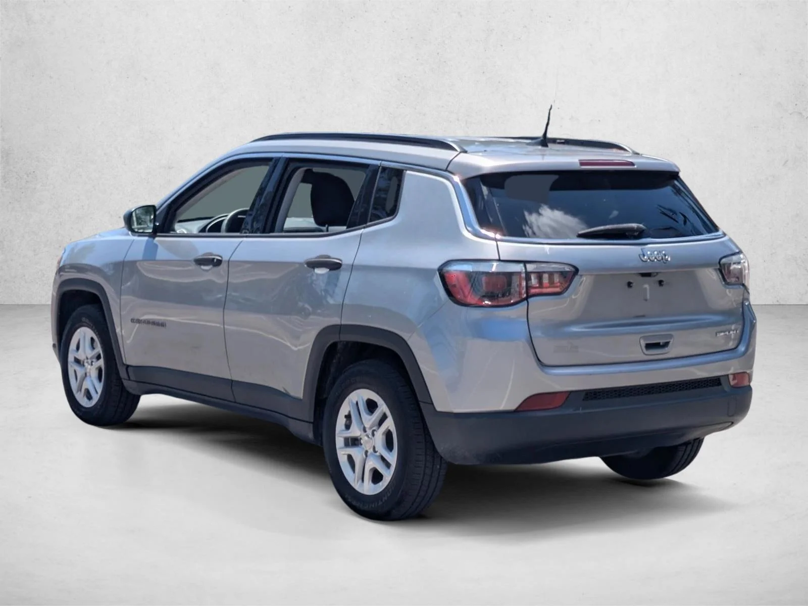 Used 2020 Billet Silver Metallic Clearcoat Jeep Sport image 6
