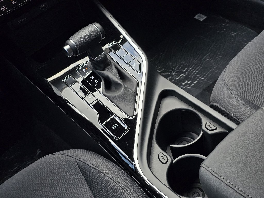 2025 Kia Niro LX - Photo 9