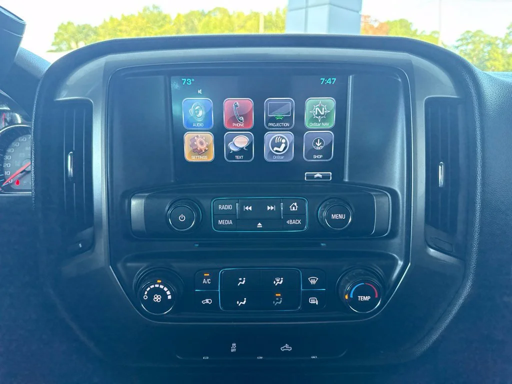 Used 2017 SUMMIT WHITE Chevrolet LT image 21