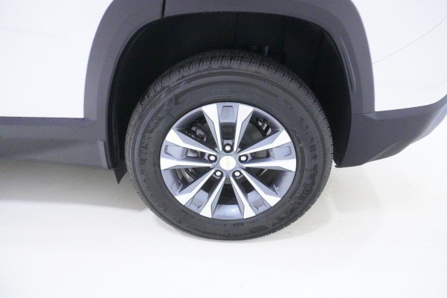 2027 Chevrolet Equinox LT - Photo 10