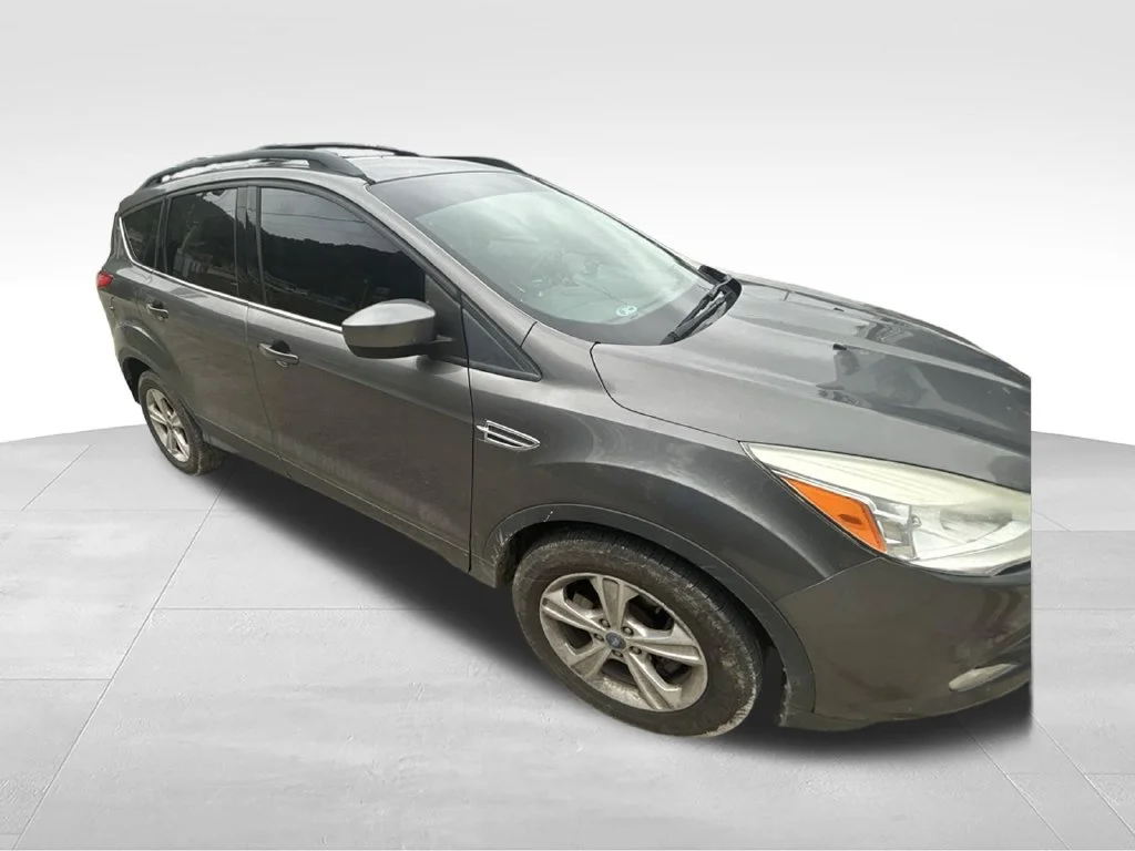 Used 2013  Ford SE image 19