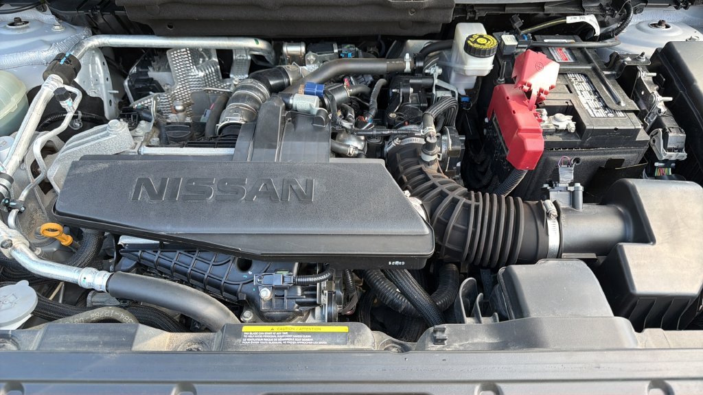 Used 2024 Silver Nissan S image 31