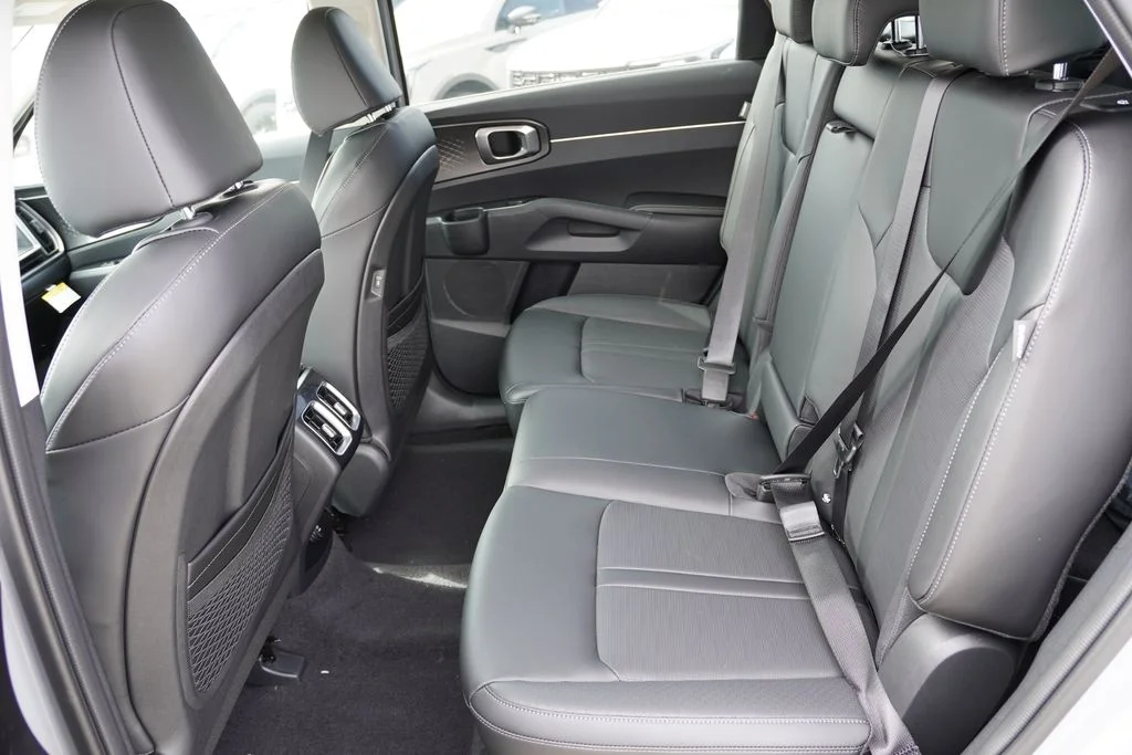 New 2026 Wolf Gray Kia S image 11