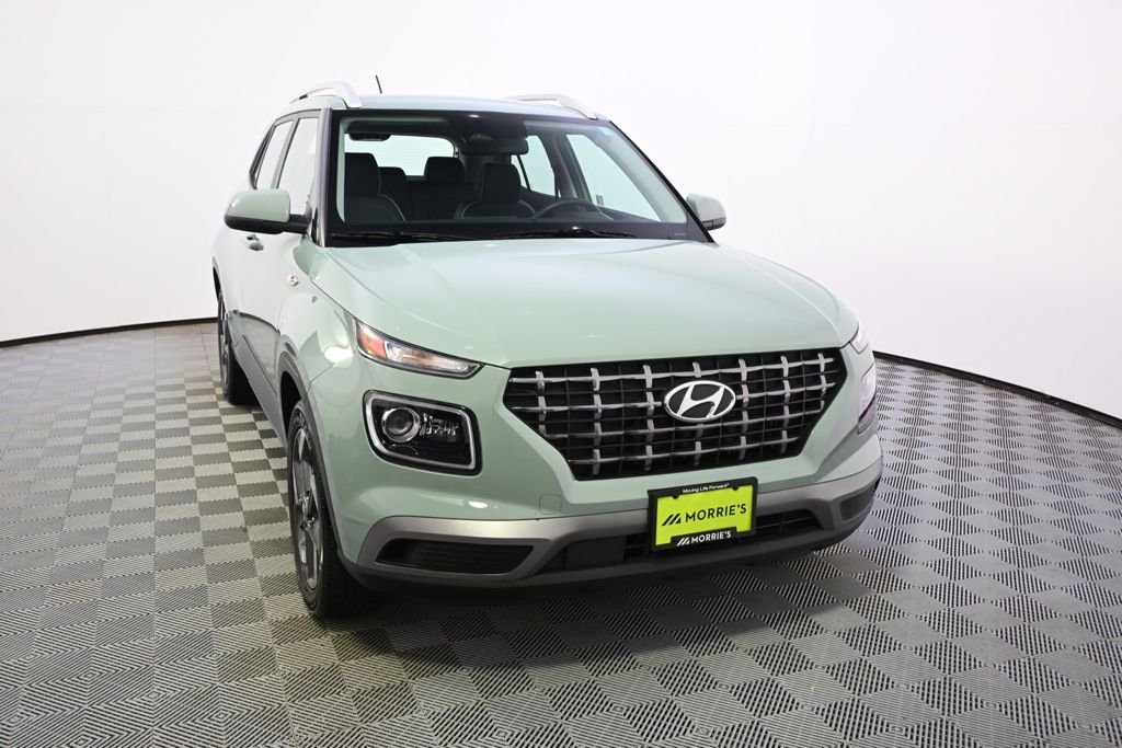 Certified Used 2025 Green Hyundai Limited image 9