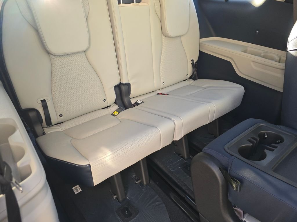 2026 Kia Carnival SX Prestige - Photo 12