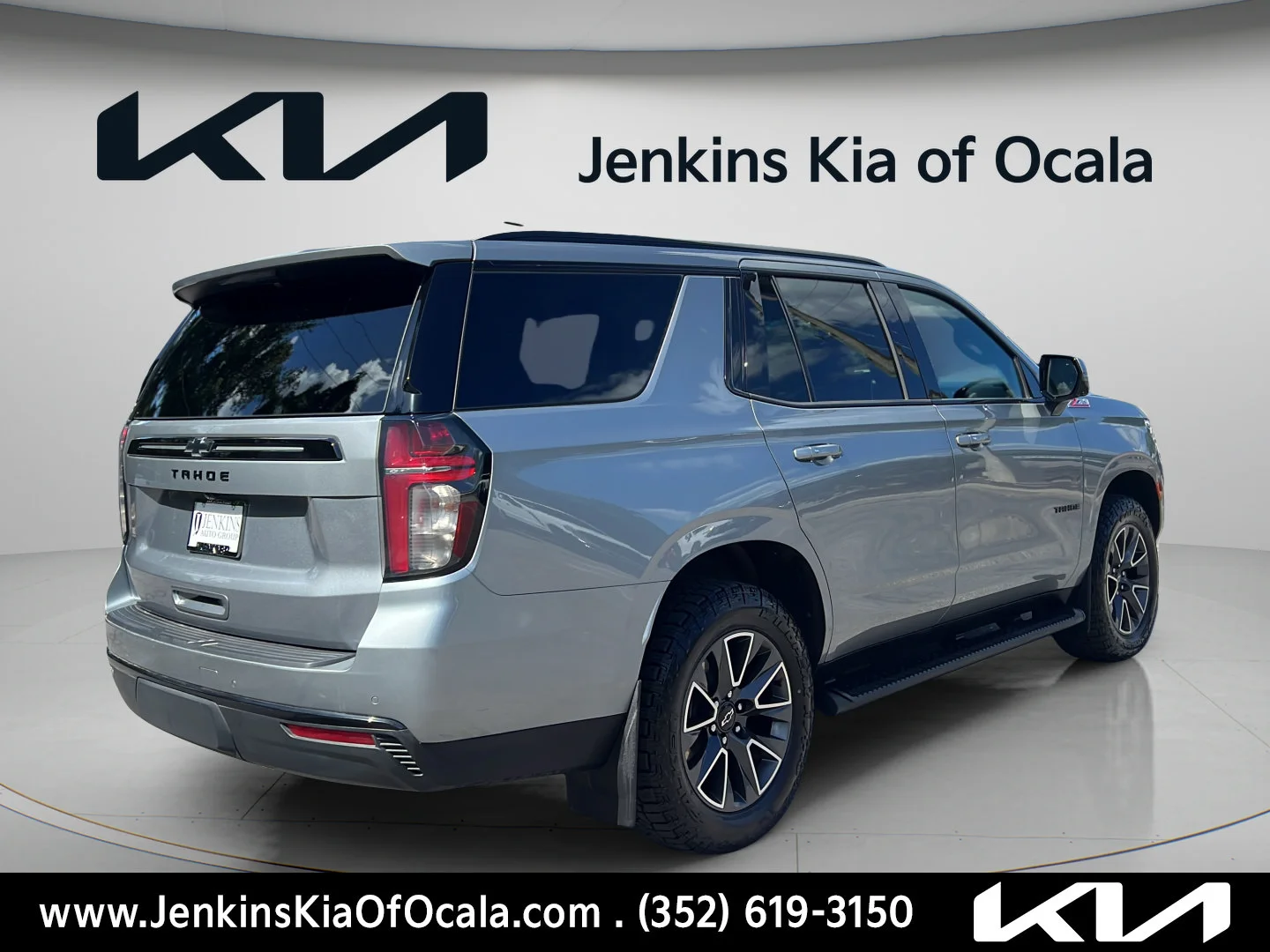 Used 2024 Sterling Gray Metallic Chevrolet Z71 image 5