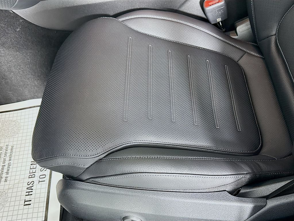 2025 Mercedes-Benz GLC Base - Photo 21