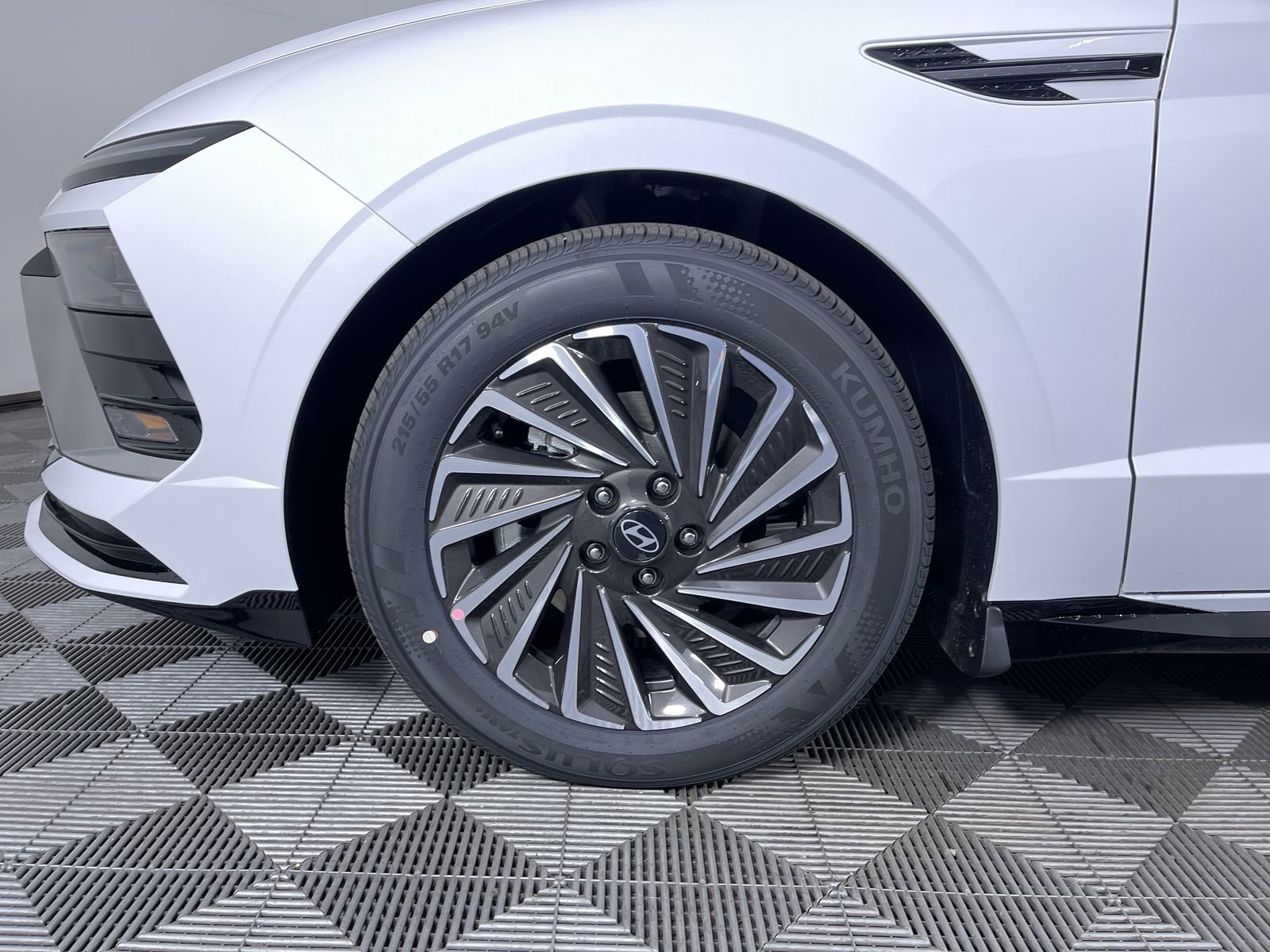 2025 Hyundai Sonata Hybrid SEL - Photo 9