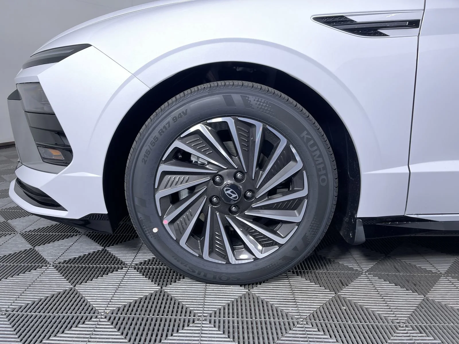 2025 Hyundai Sonata Hybrid SEL - Photo 9