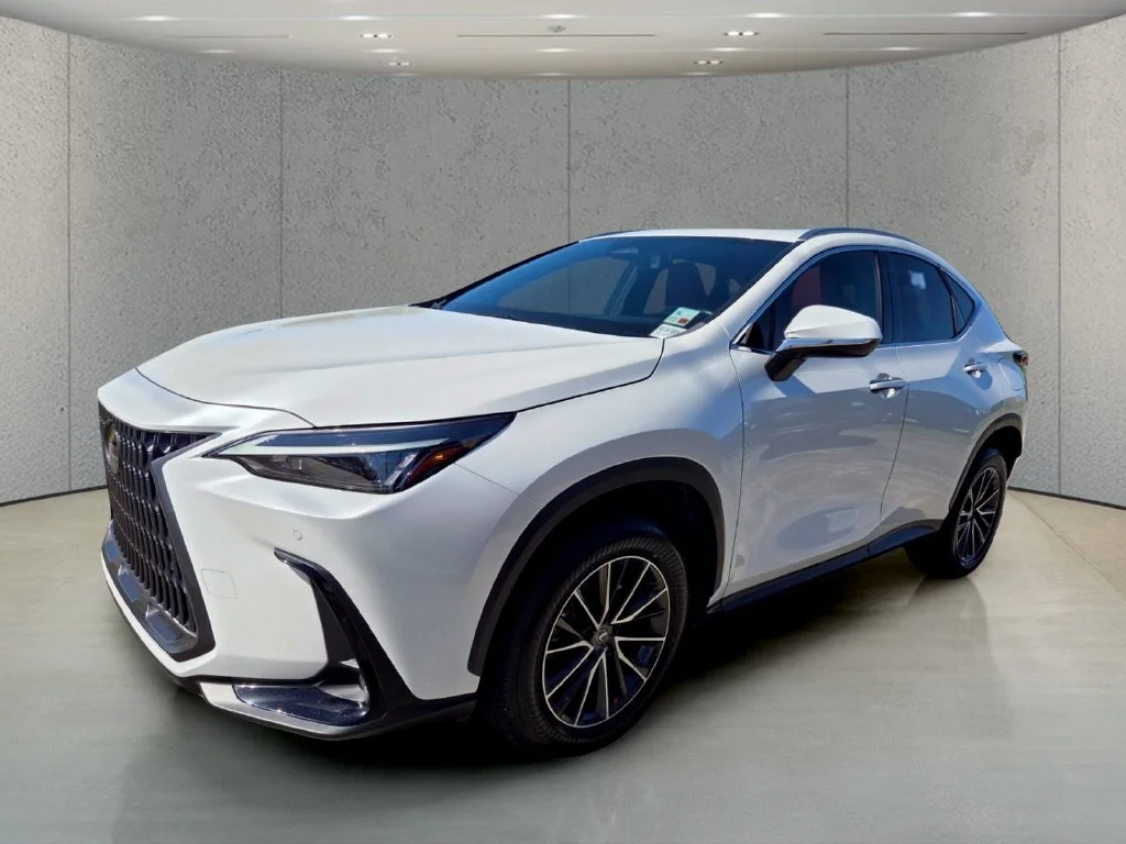 Used 2024 White Lexus 350 Premium image 9
