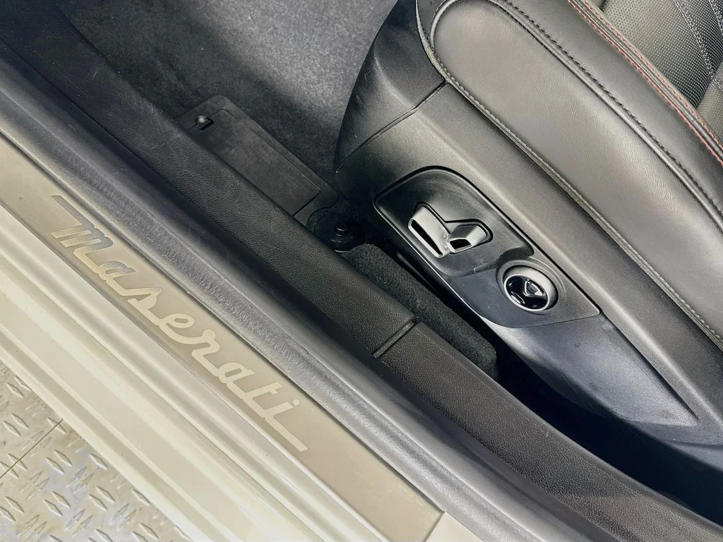 Used 2024 Bianco Maserati Modena image 22
