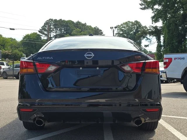 Used 2024 Black Nissan 2.5 SR image 4