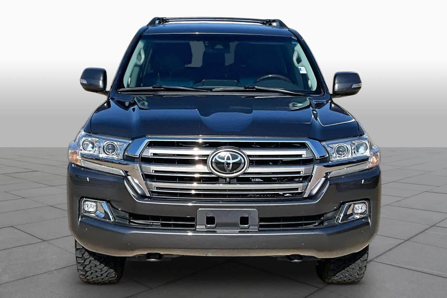 Used 2019 Magnetic Gray Metallic Toyota  image 3