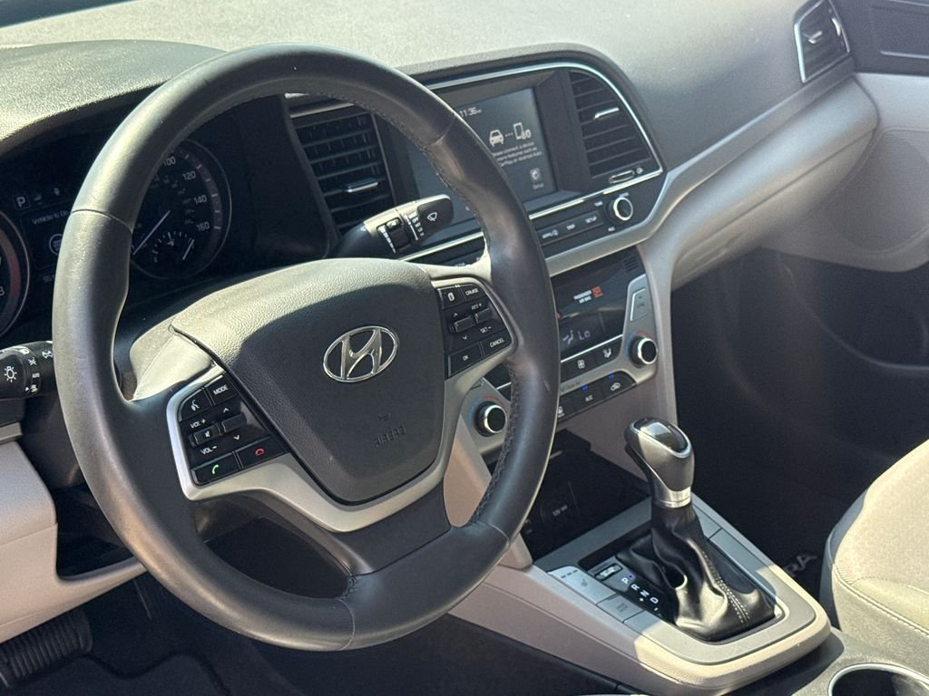 Used 2017 Silver Hyundai SE image 16