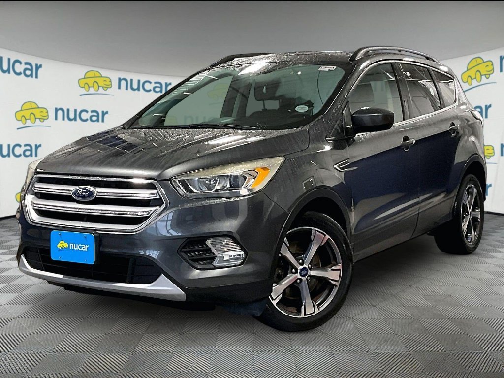 Used 2017 Gray Ford SE image 3