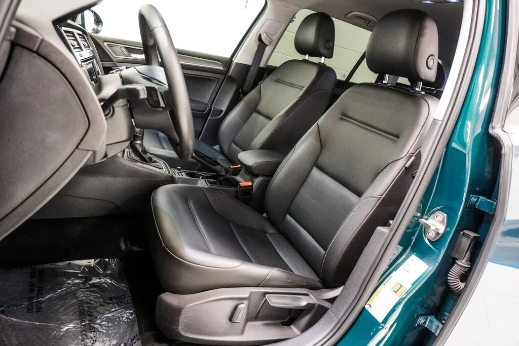 Used 2019  Volkswagen TSI S image 9