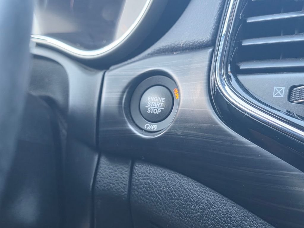 Certified Used 2020 Black Jeep Altitude image 30