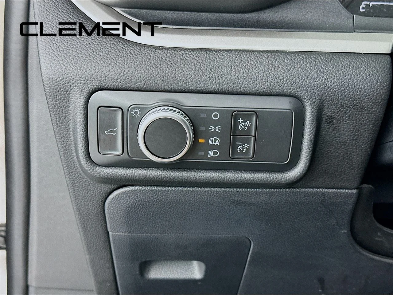 Certified Used 2021 Stone Gray Metallic Ford XLT image 14