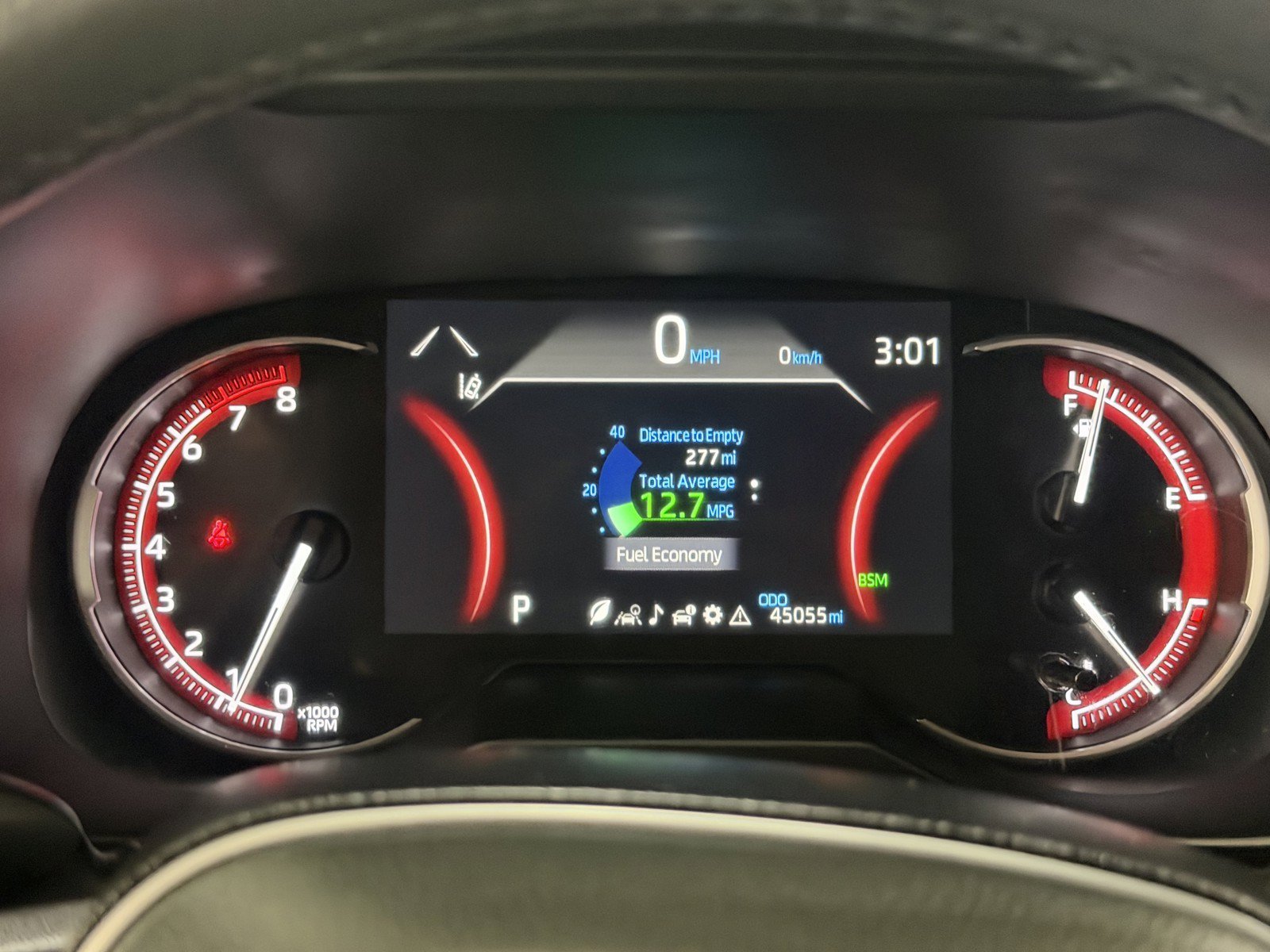 Certified Used 2025 Ruby Flare Pearl Toyota XLE image 14
