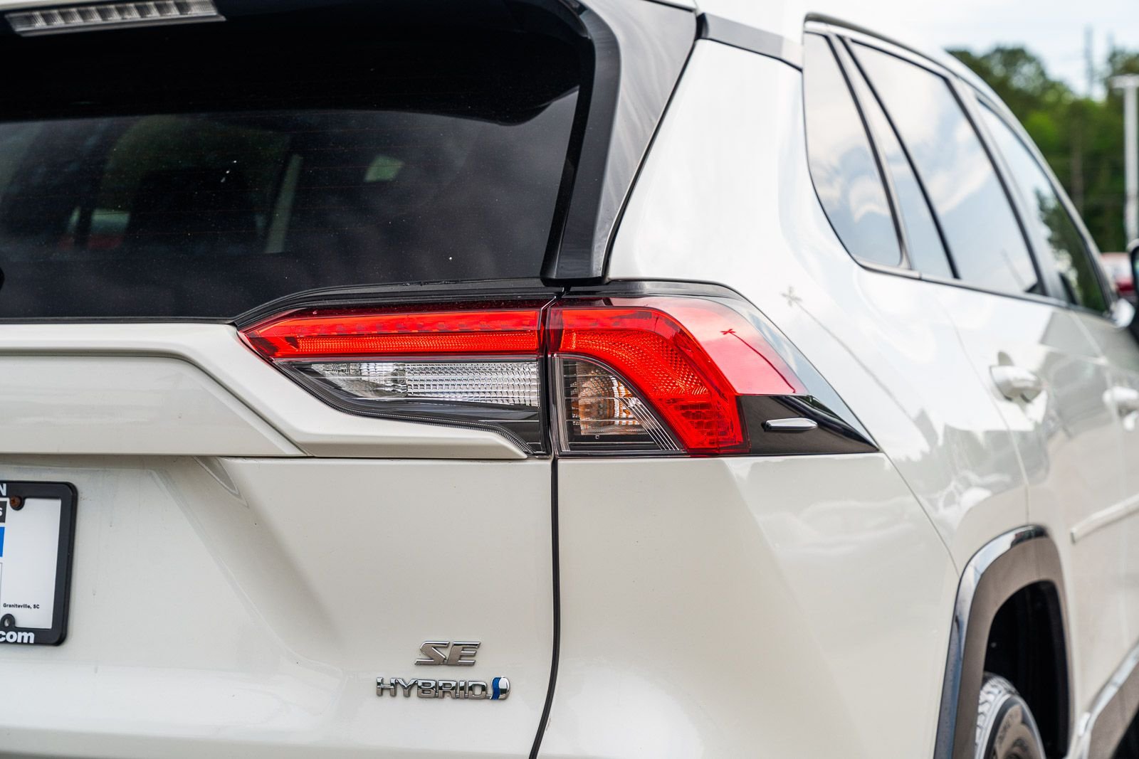 2022 Toyota RAV4 SE - Photo 14