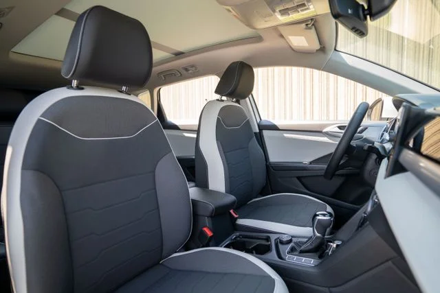 2025 Volkswagen Taos SE - Photo 13