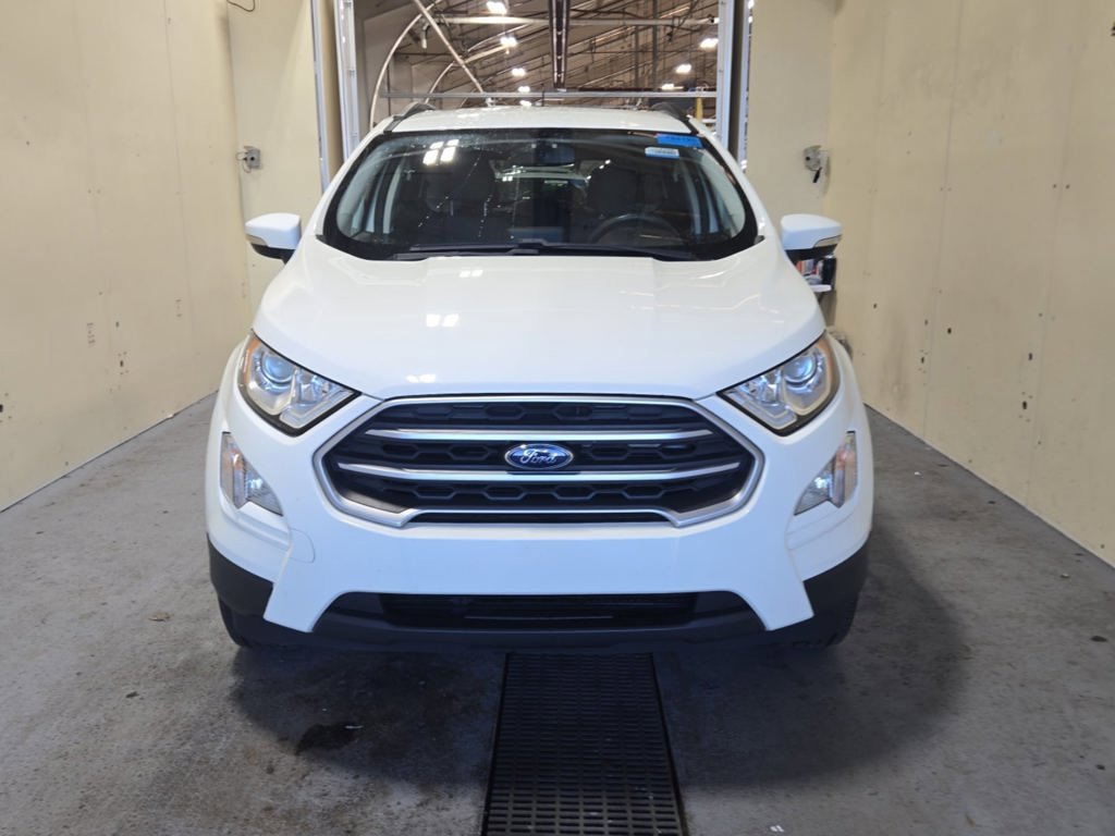 Used 2021 White Ford SE image 12