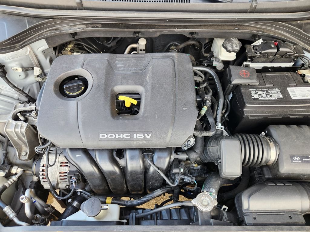 Used 2017  Hyundai SE image 34
