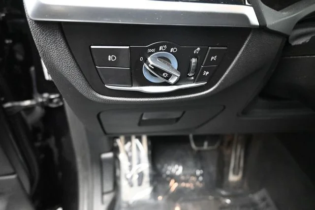 Used 2021 Black BMW M40i image 16