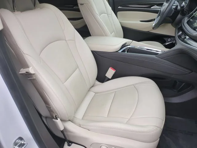 Used 2024 White Buick Essence image 35