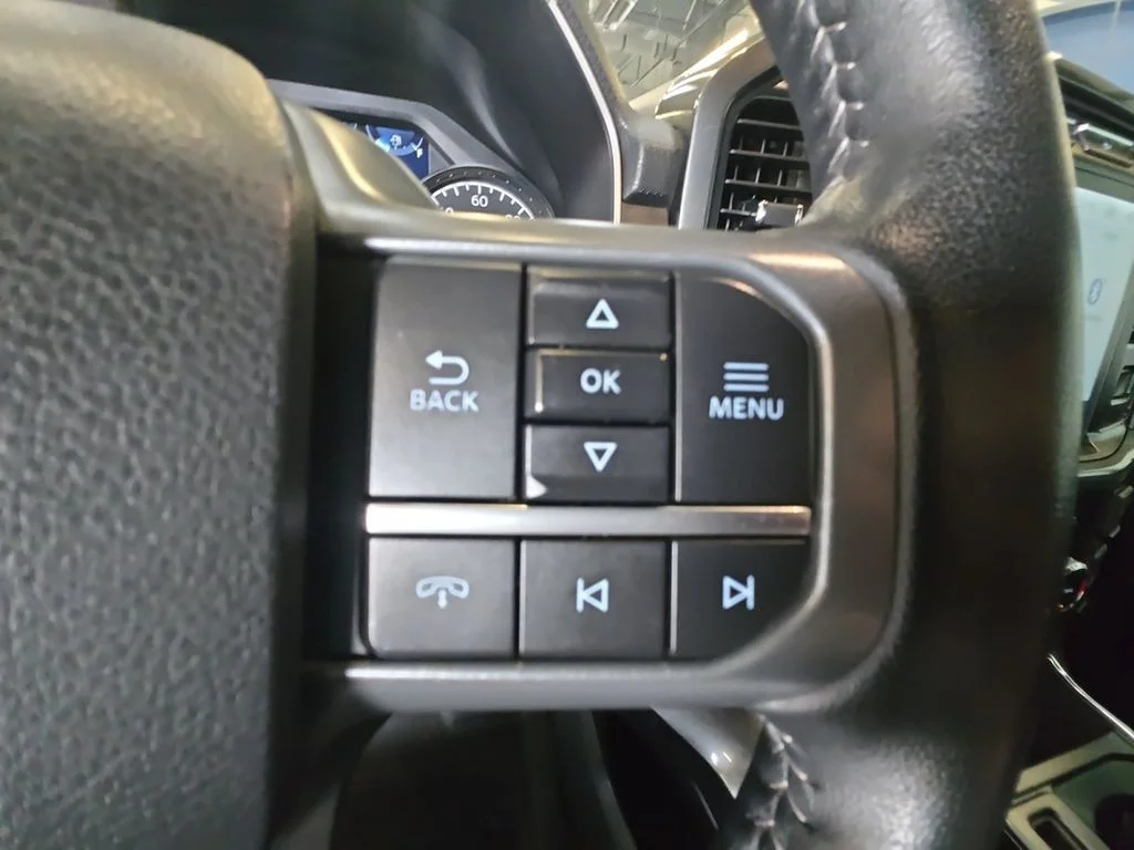 Used 2022 White Ford XLT image 19