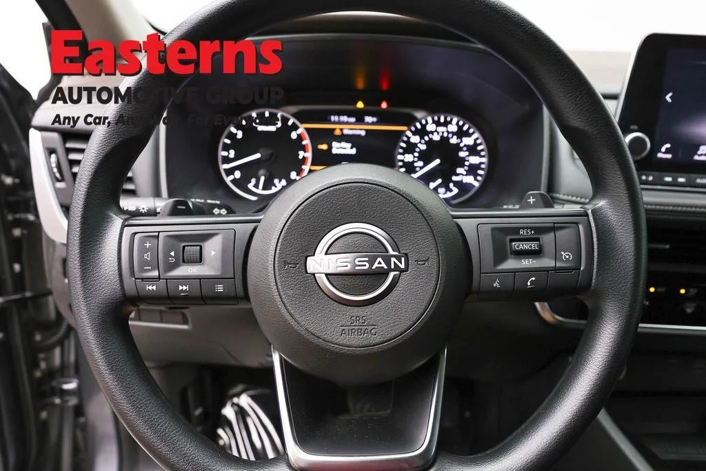 Used 2023 Gray Nissan S image 12