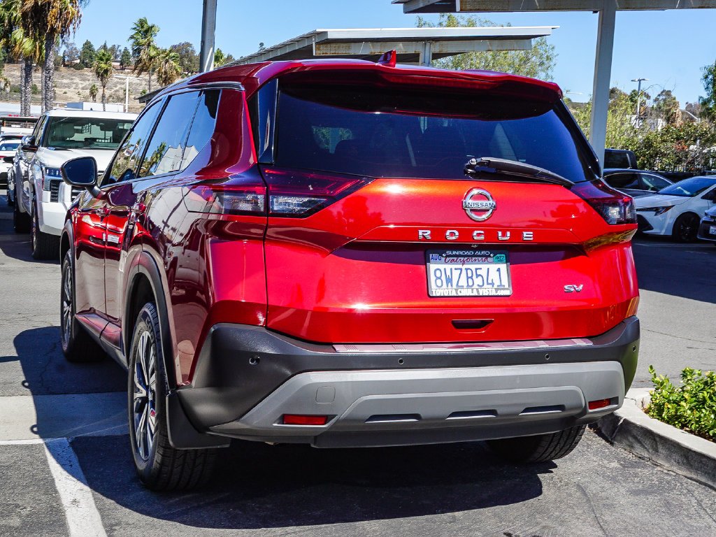 Used 2021 Red Nissan SV image 4