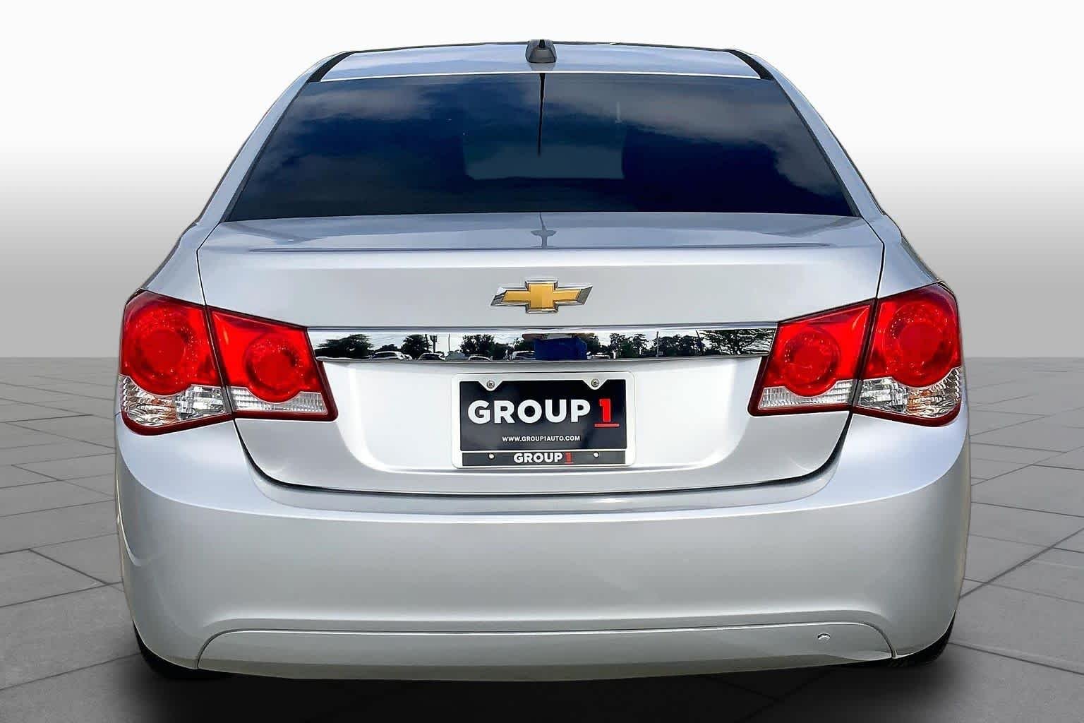 Used 2016 Silver Ice Metallic Chevrolet LT image 5