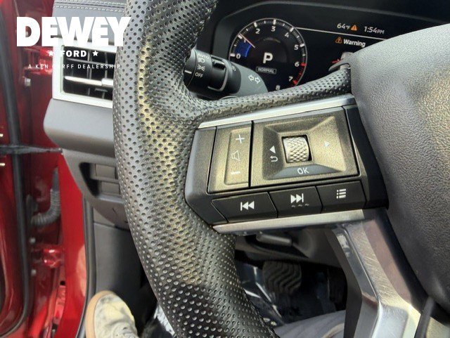 Used 2023 Red Mitsubishi SE Black Edition image 13