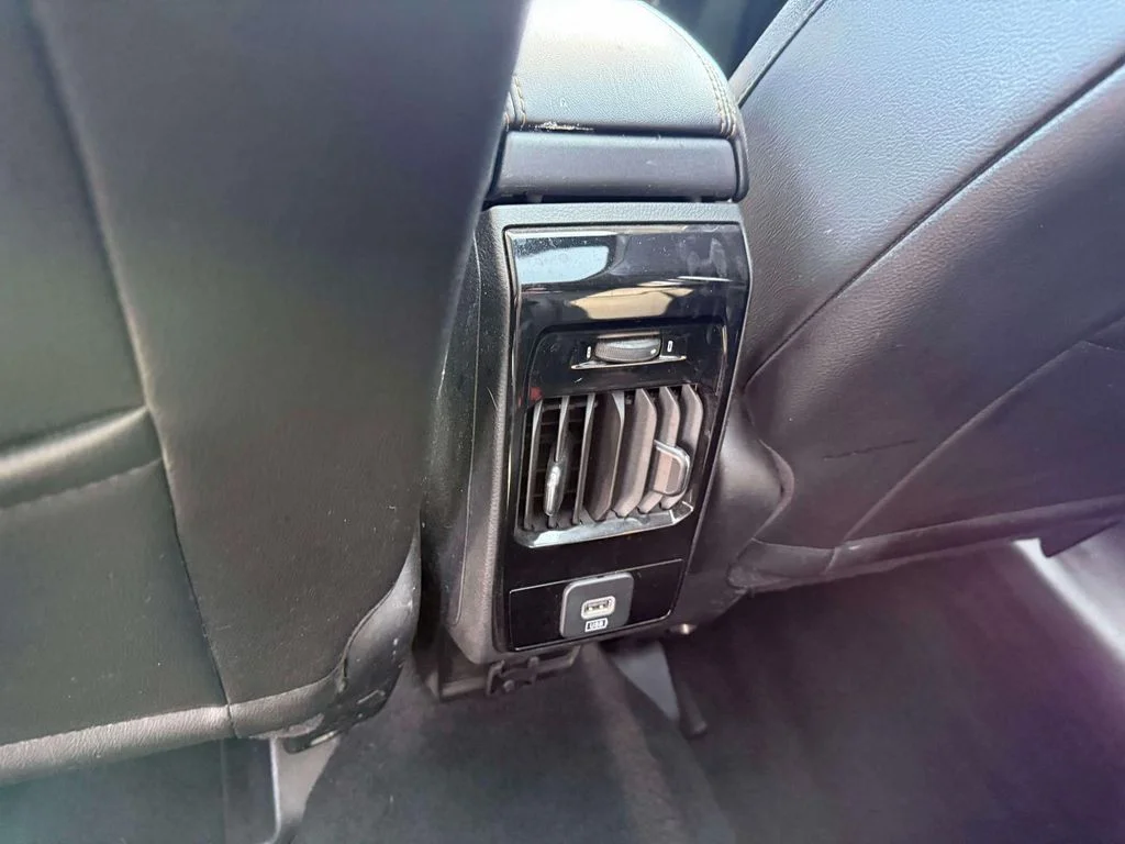 Used 2022 Gray Jeep Limited image 13