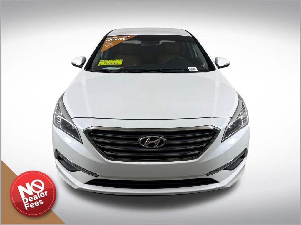 Used 2015 White Hyundai Limited image 9