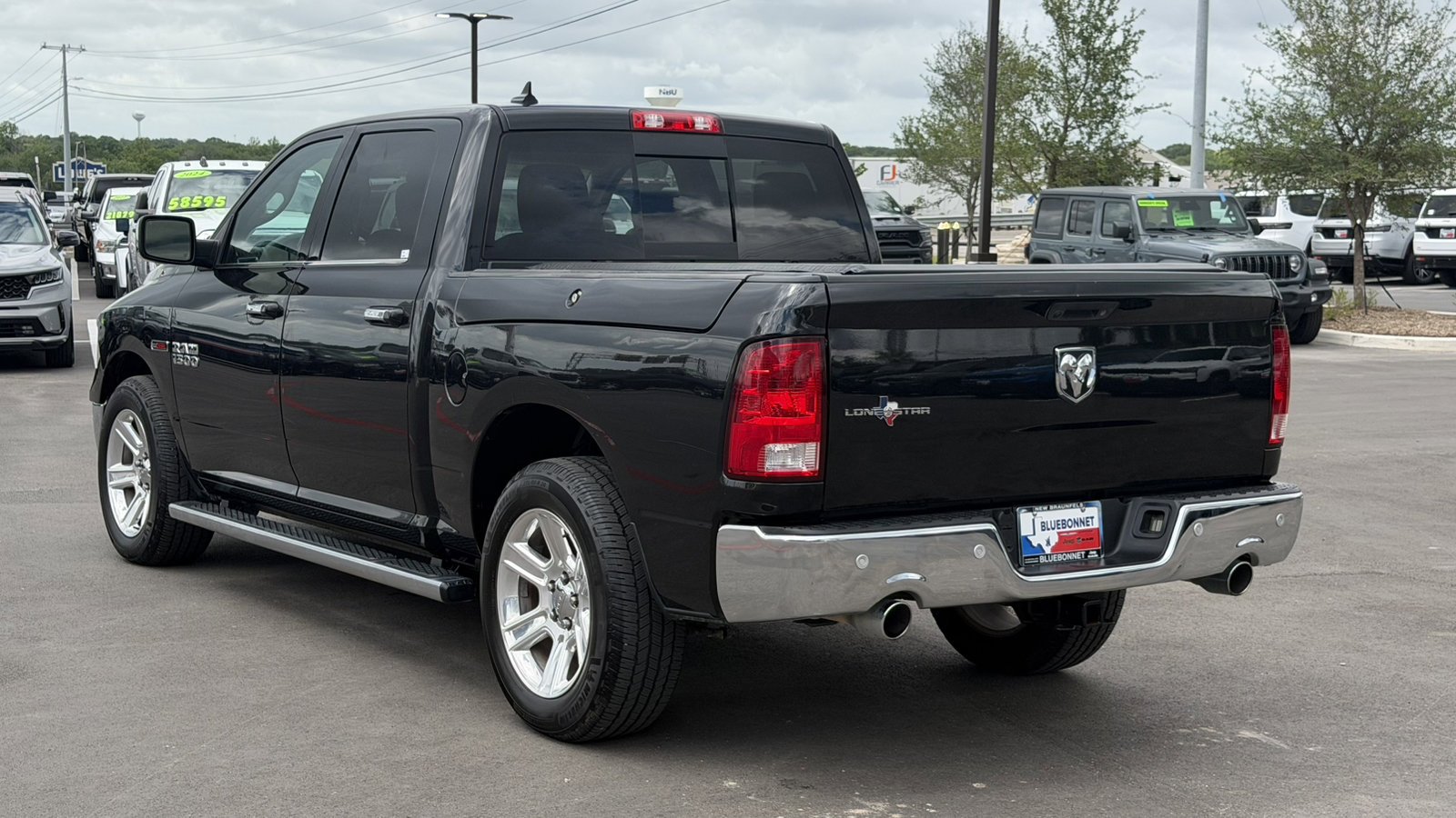 Used 2018 Brilliant Black Crystal Pearlcoat Ram Lone Star Silver image 7