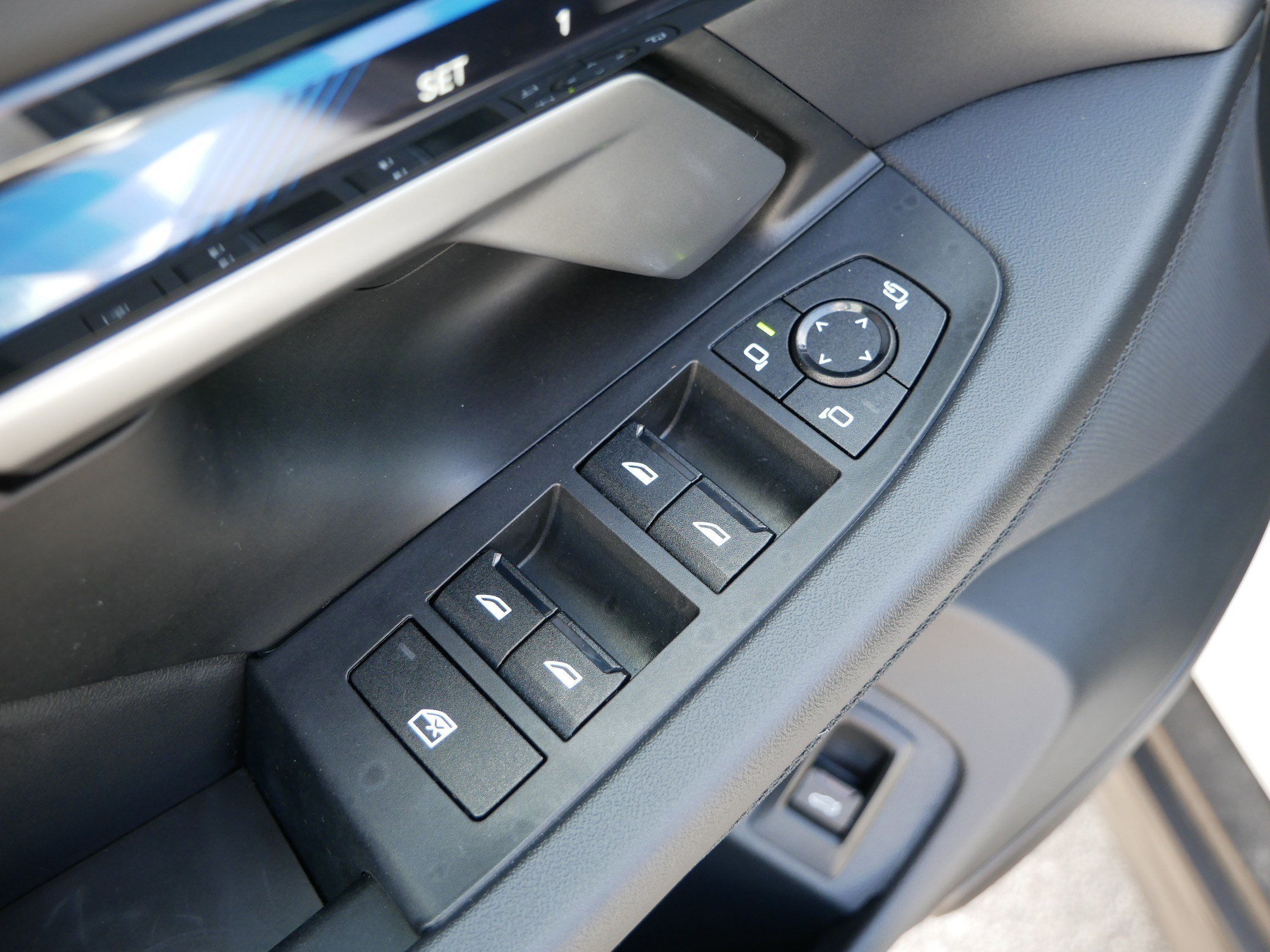 2024 BMW i5 40 - Photo 16