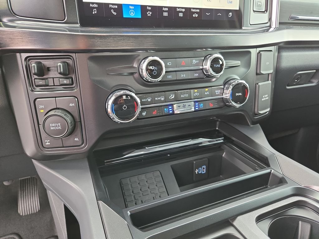 New 2026 Oxford White Ford F-250® Lariat® image 22